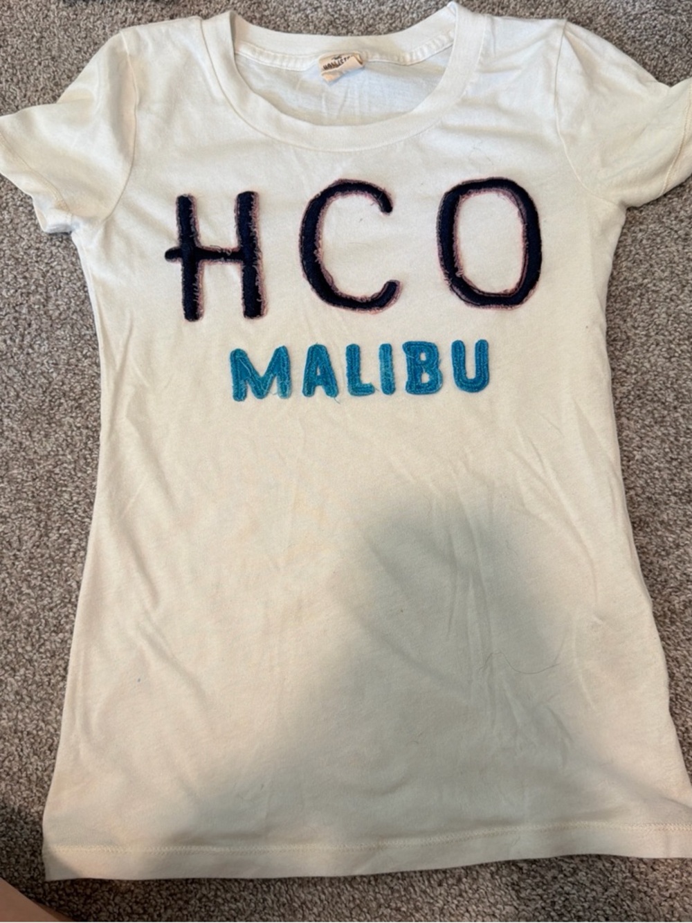 Hollister White Short Sleeve Tee with Navy HCO and Teal Malibu